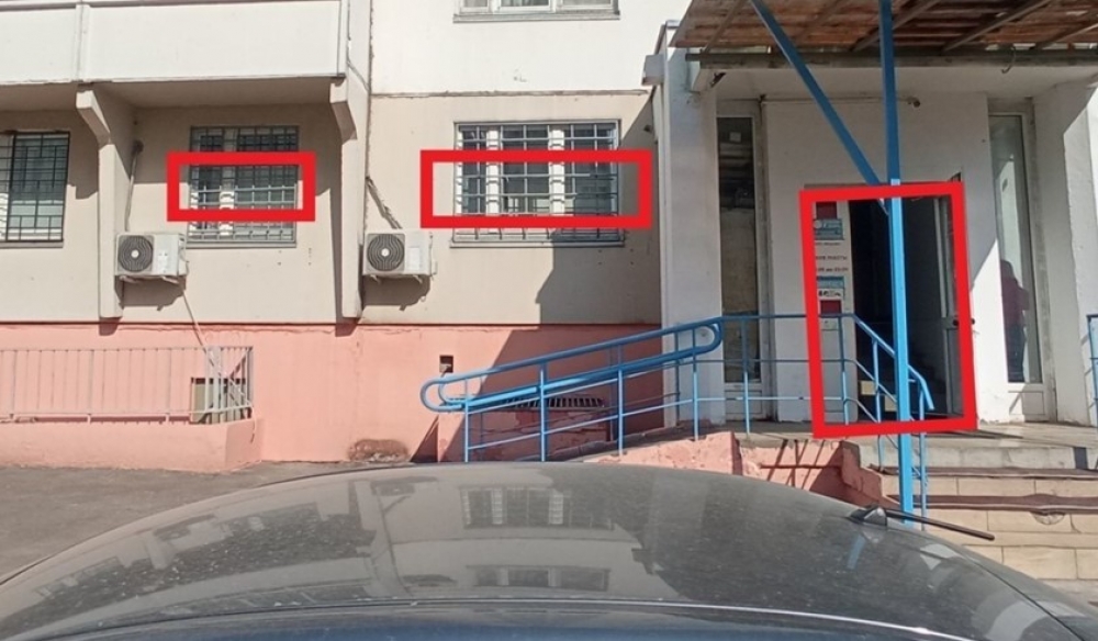 Продажа торгового помещения Жилое здание 