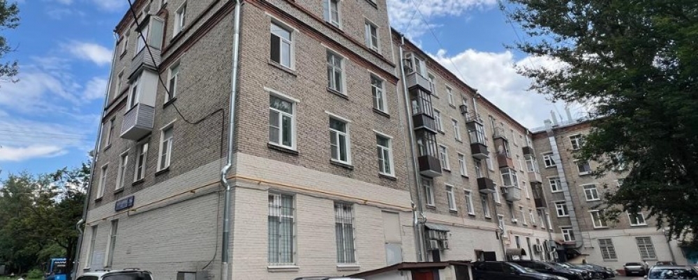 Продажа торгового помещения Жилое здание 