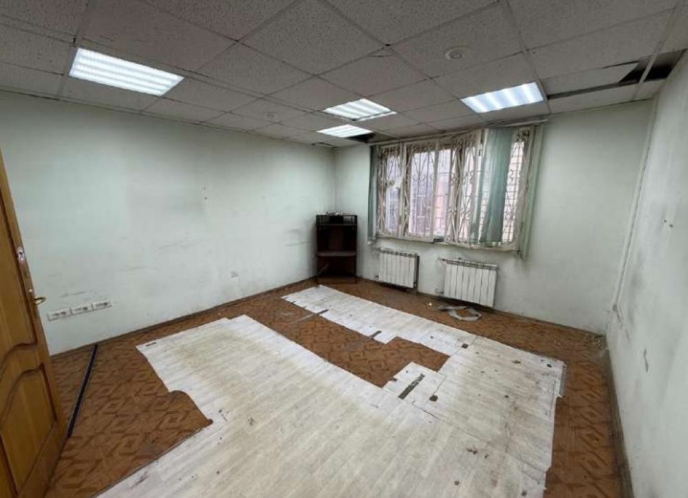 Аренда торгового помещения Жилое здание 