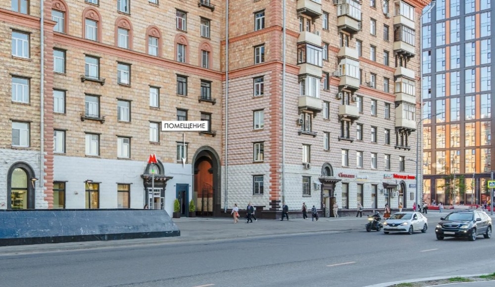 Продажа торгового помещения Жилое здание 