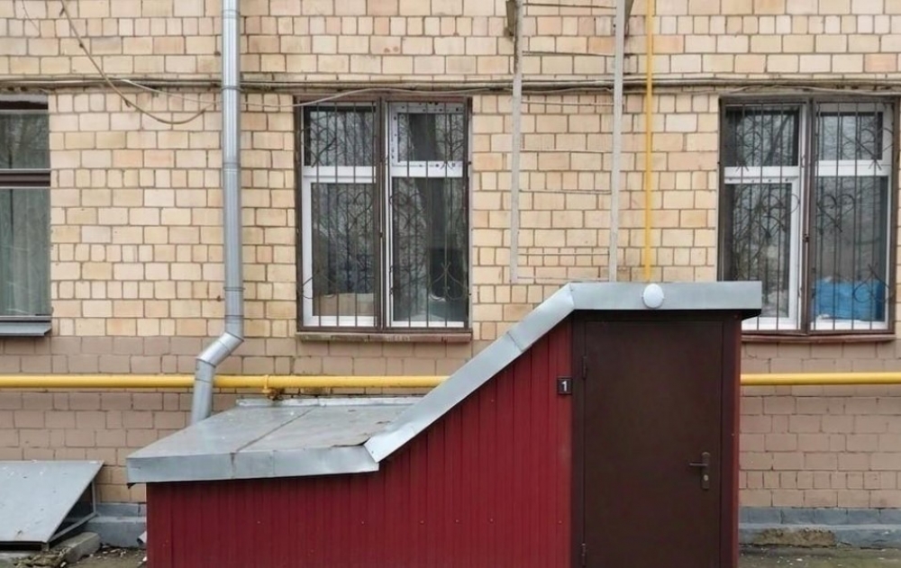 Продажа торгового помещения Жилое здание 