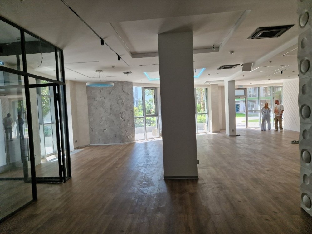 Аренда торгового помещения Деловой комплекс «Poklonka Place»