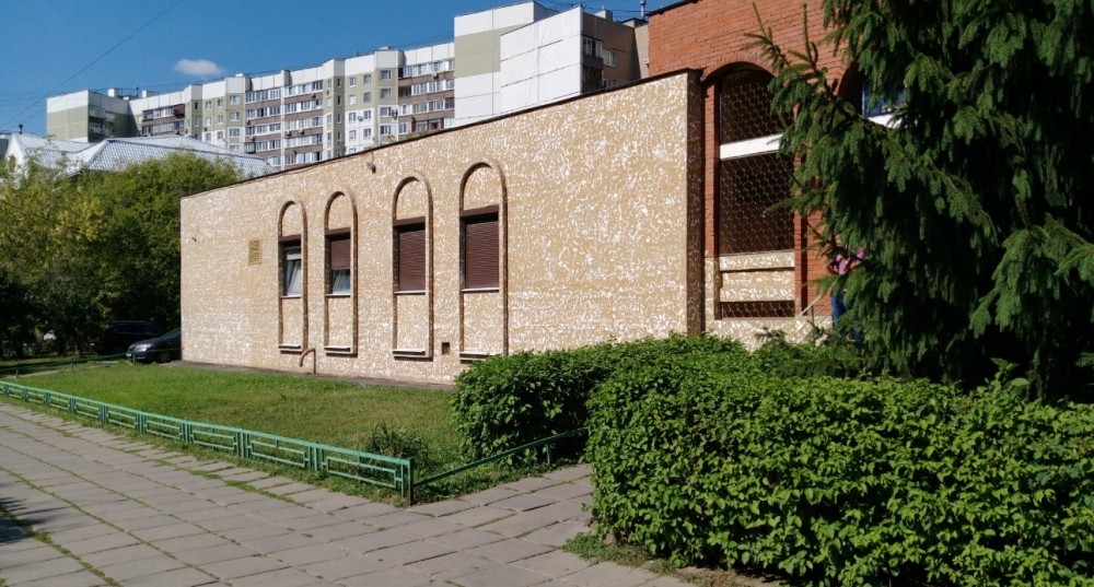 Продажа торгового помещения Жилое здание 