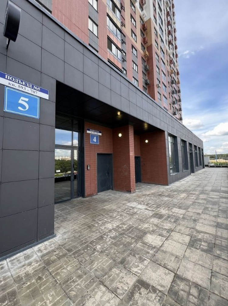 Продажа торгового помещения ЖК 