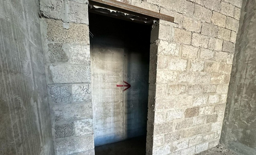 Продажа торгового помещения Жилое здание 