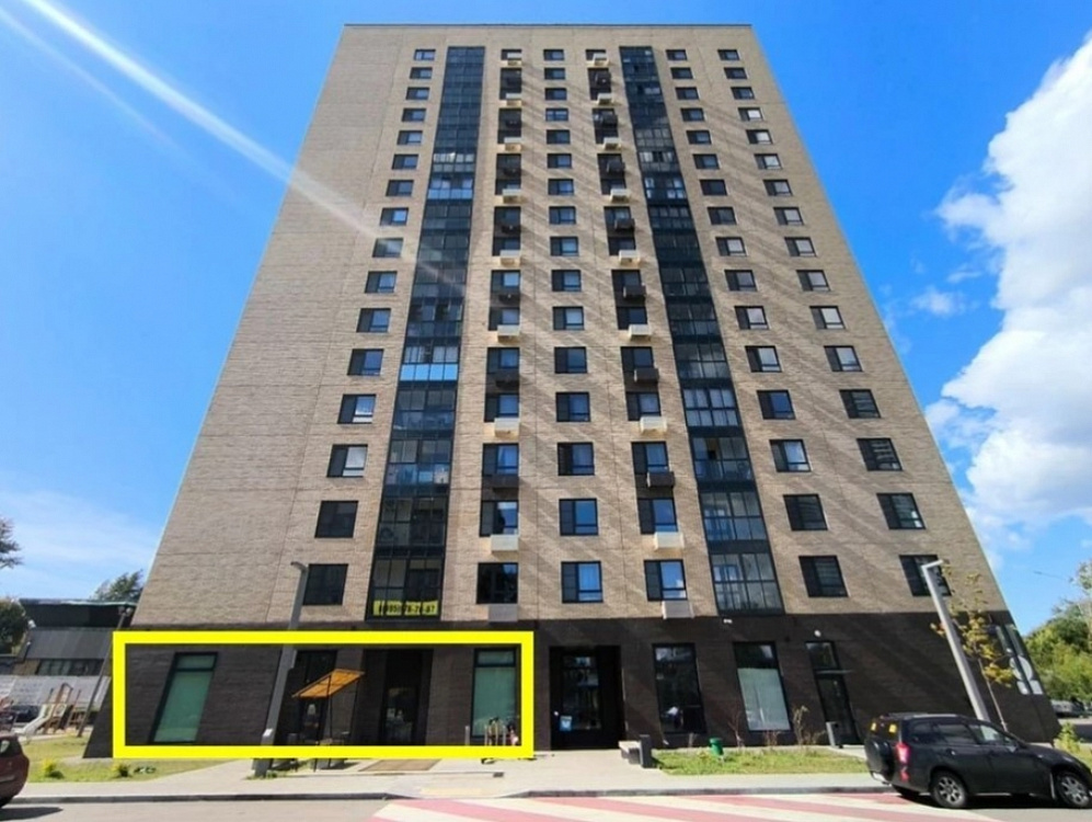 Продажа торгового помещения Жилое здание 