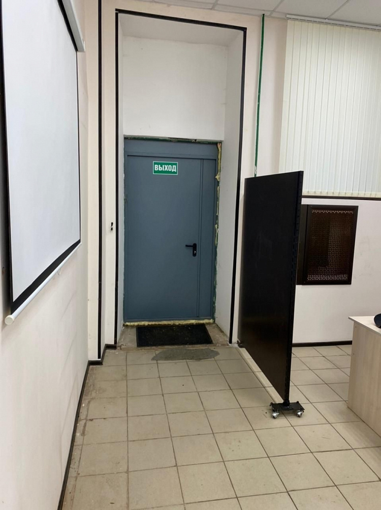Аренда торгового помещения Жилое здание 