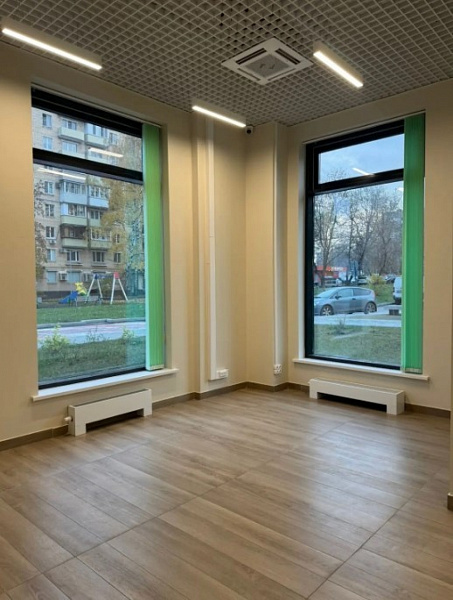 Аренда торгового помещения Жилое здание 