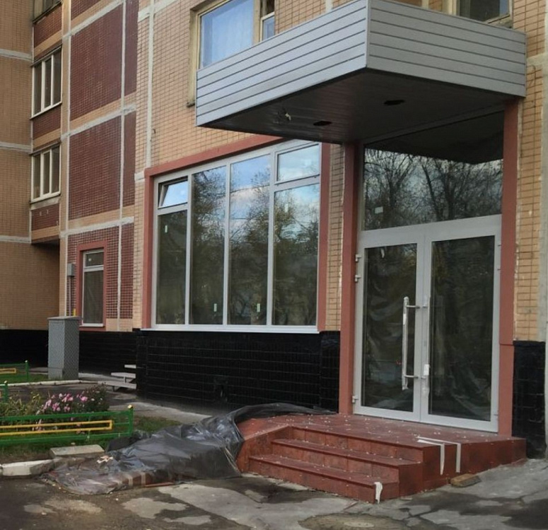 Аренда торгового помещения Жилой дом 