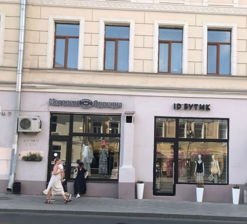 Аренда торгового помещения Жилое здание 