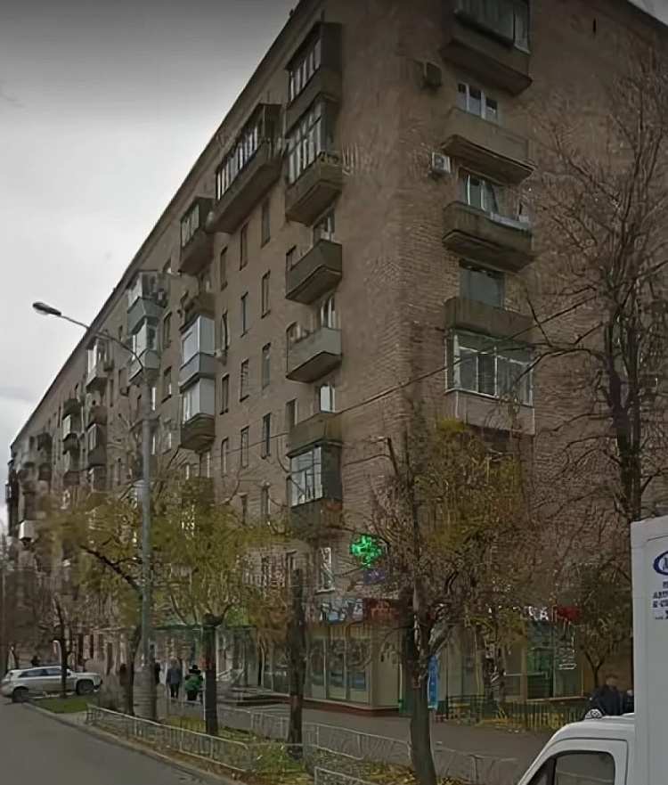 Аренда торгового помещения Жилой дом 