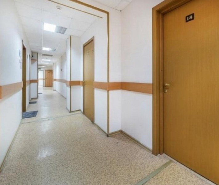 Продажа торгового помещения Жилое здание 