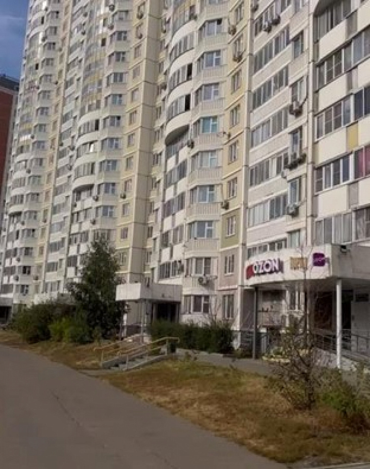 Аренда торгового помещения Жилой дом 