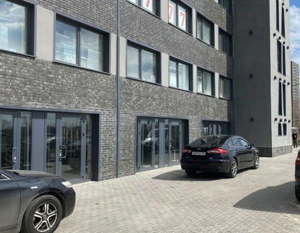 Аренда торгового помещения БЦ 