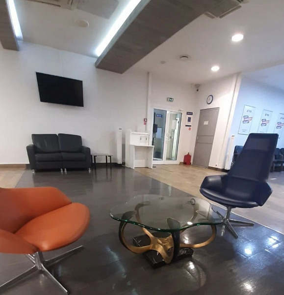 Аренда торгового помещения Бизнес-центр 