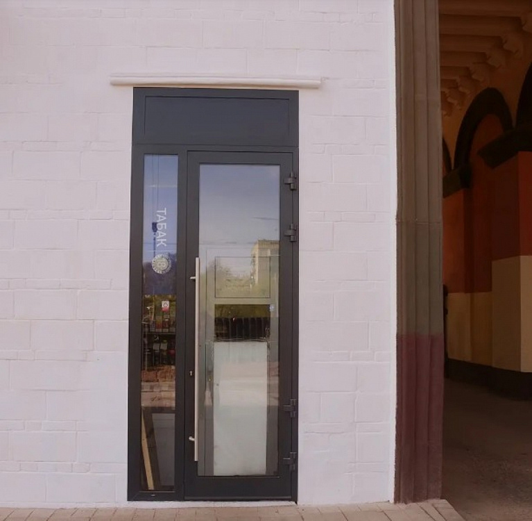 Аренда торгового помещения Жилое здание 