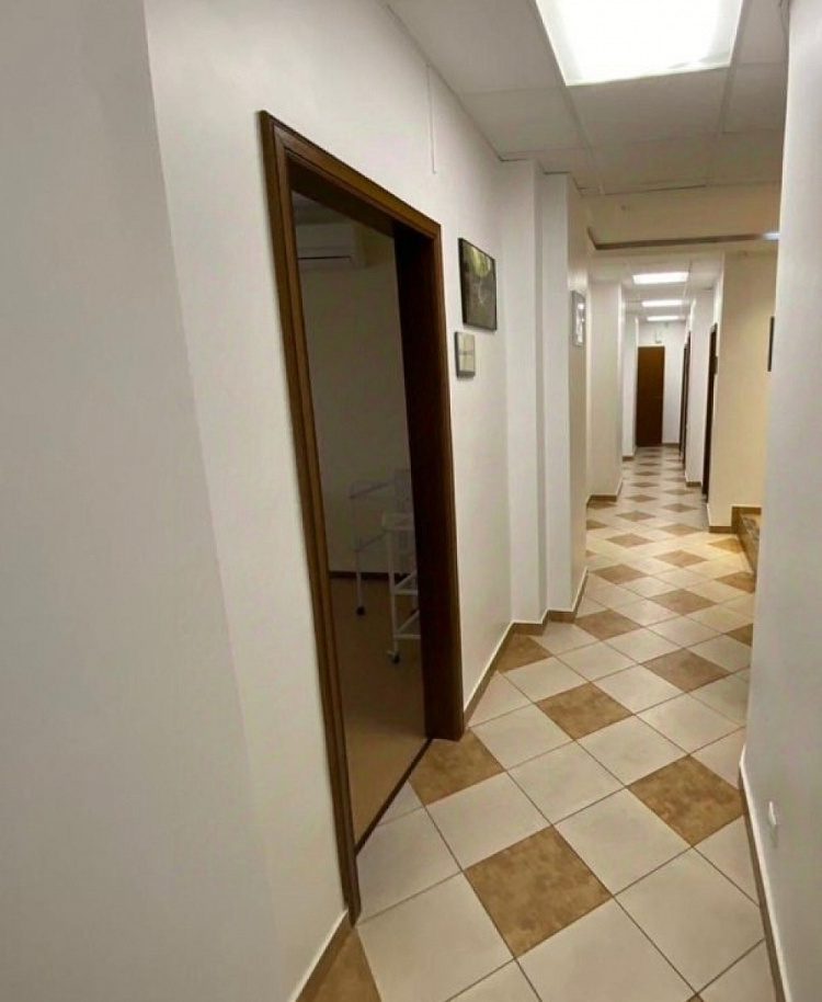 Аренда торгового помещения Жилое здание 