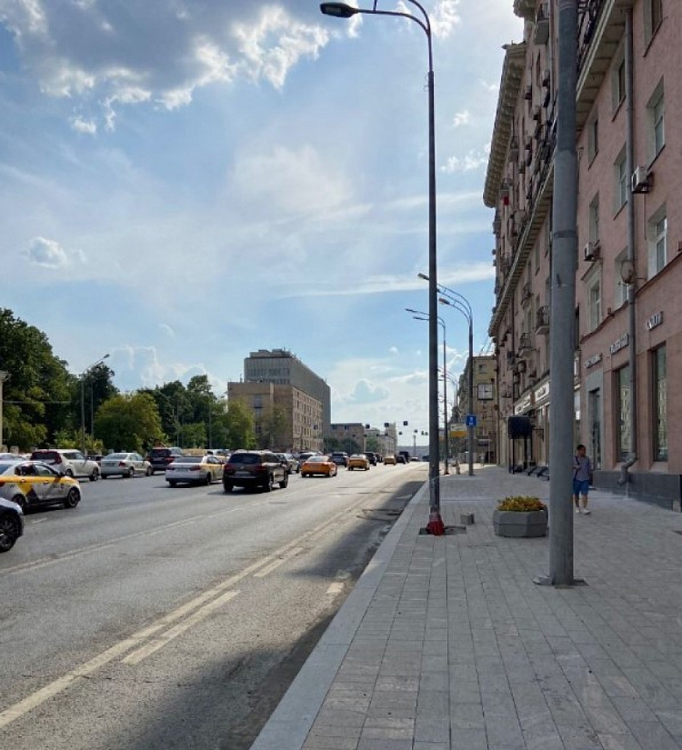Продажа торгового помещения Жилое здание 