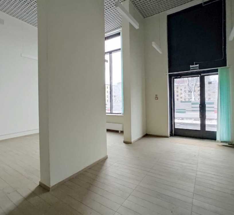 Продажа торгового помещения Жилое здание 