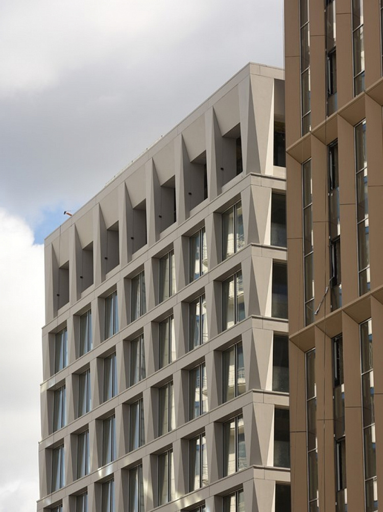 Арендный бизнес БЦ STONE TOWERS