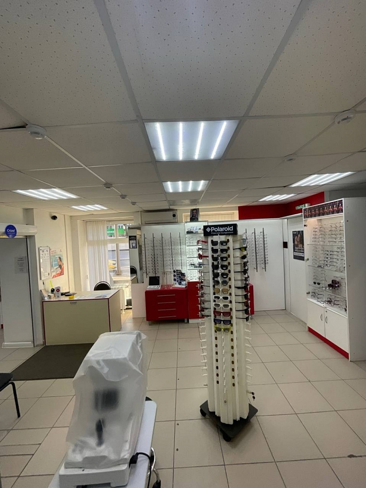 Продажа торгового помещения Жилое здание 