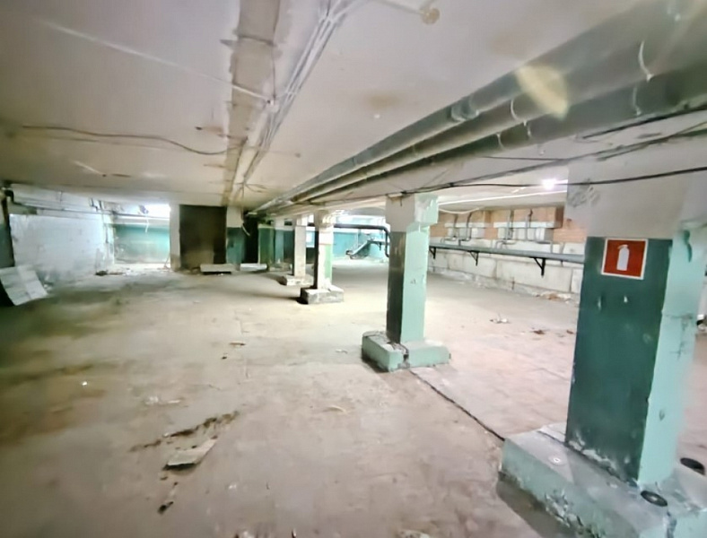 Продажа торгового помещения Жилое здание 