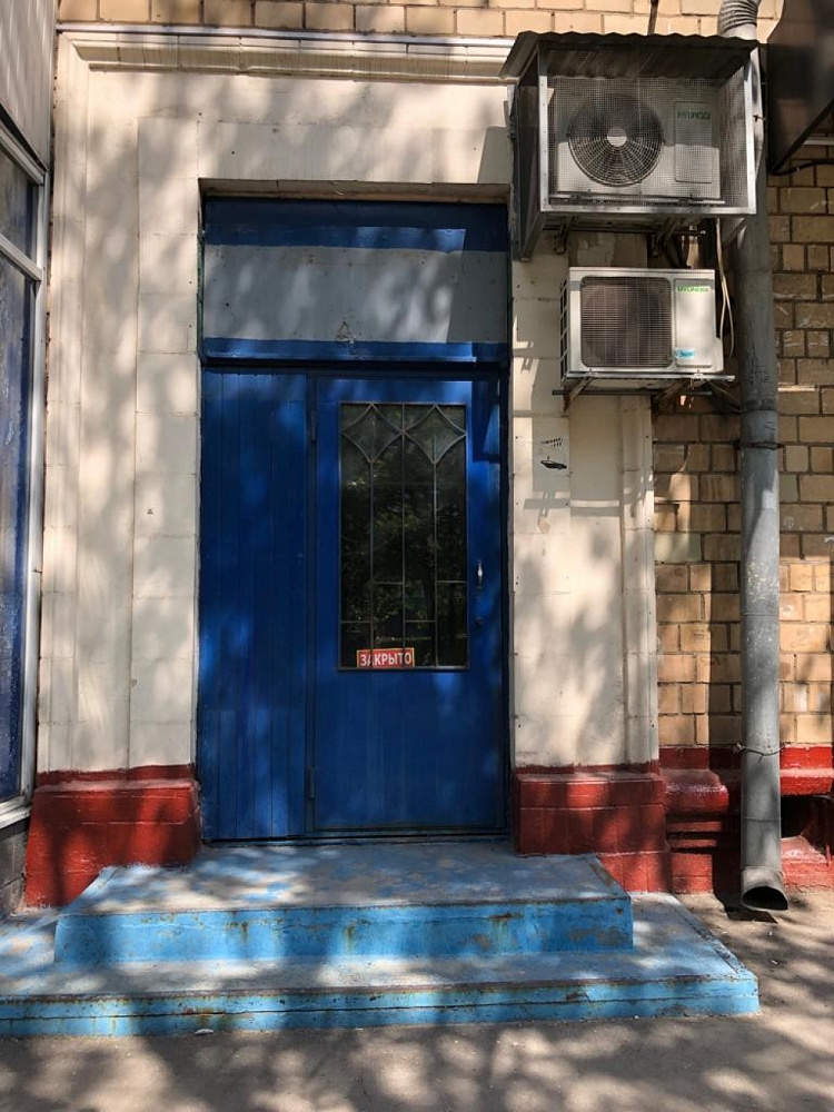 Аренда торгового помещения Жилое здание 