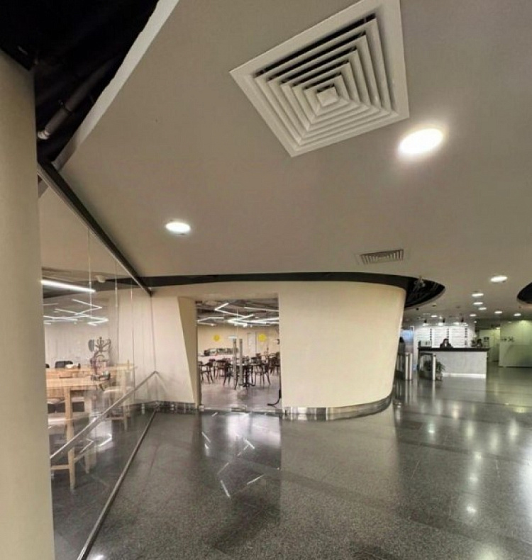 Аренда торгового помещения Бизнес-центр 