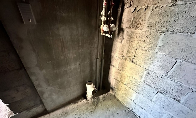 Продажа торгового помещения Жилое здание 