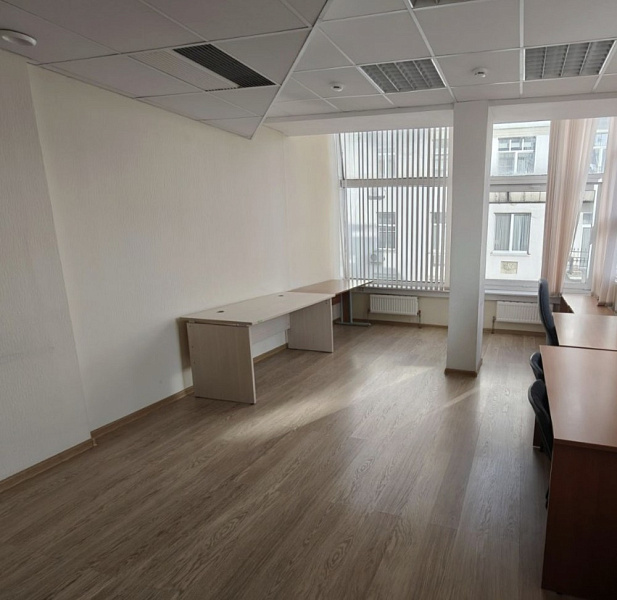 Аренда офиса Бизнес-центр «Цветной 22 с1»