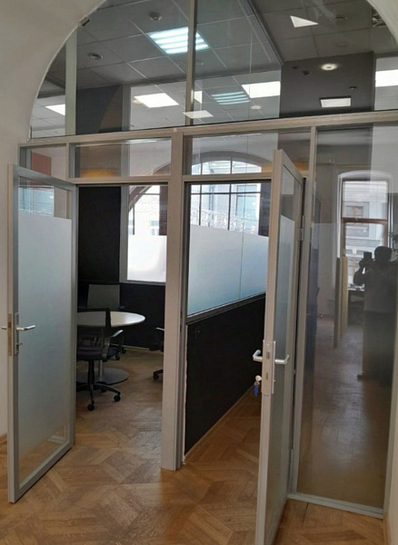 Аренда офиса Особняк на 1й линии Кузнецкого