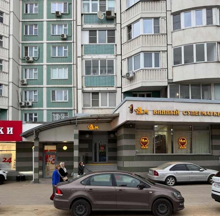 Аренда торгового помещения Жилое здание 