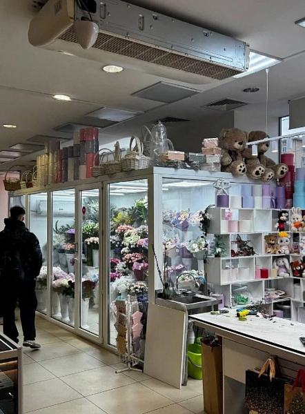 Аренда торгового помещения Жилое здание 