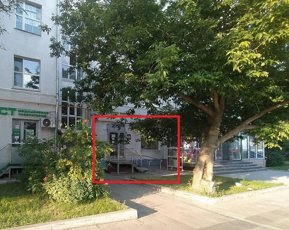 Аренда торгового помещения Жилое здание на Садовом