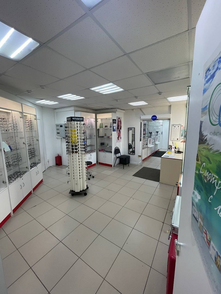 Продажа торгового помещения Жилое здание 