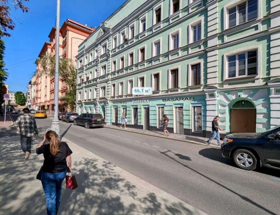 Аренда торгового помещения Жилое здание 