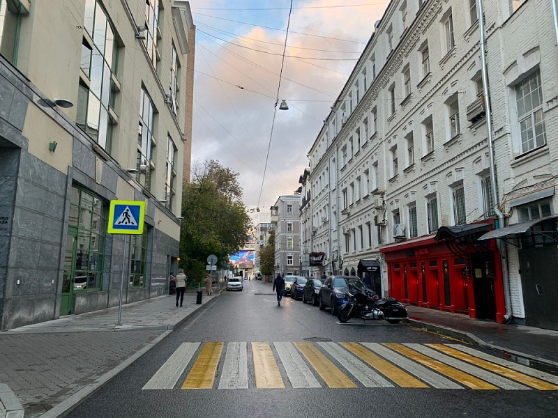 Продажа торгового помещения Жилое здание 