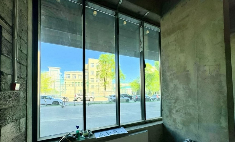 Продажа торгового помещения Жилое здание 