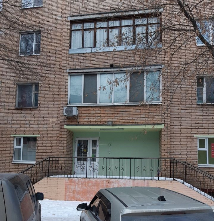 Аренда торгового помещения Жилое здание 