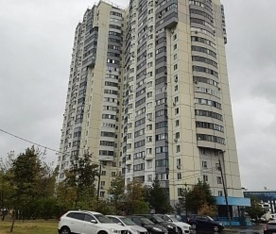 Продажа торгового помещения Жилое здание 