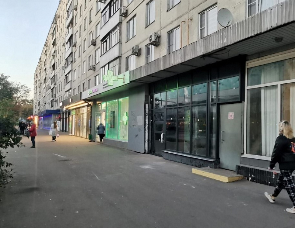 Аренда торгового помещения Жилое здание 