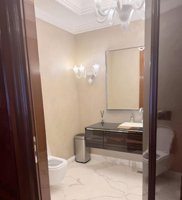 Продажа офиса Бизнес-центр «Лотос»