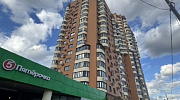 Аренда торгового помещения Жилое здание 