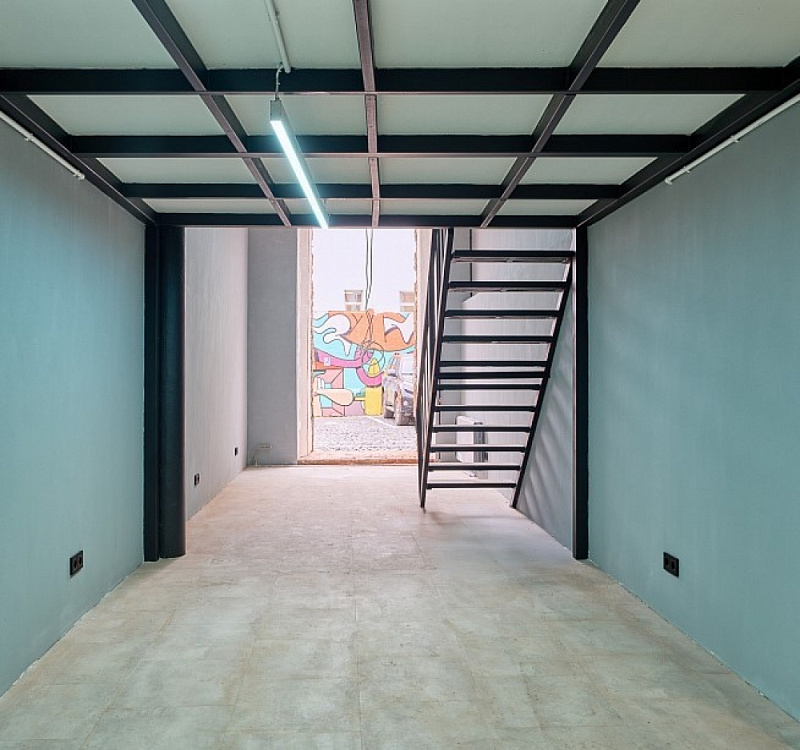 Продажа торгового помещения Бизнес-центр 