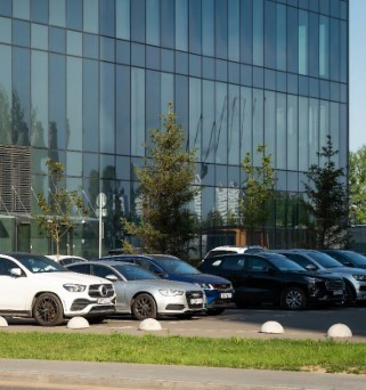 Аренда торгового помещения Бизнес-Центр 