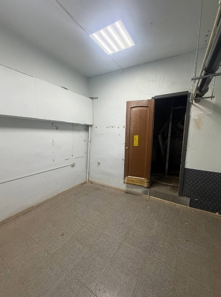 Аренда торгового помещения Жилое здание 