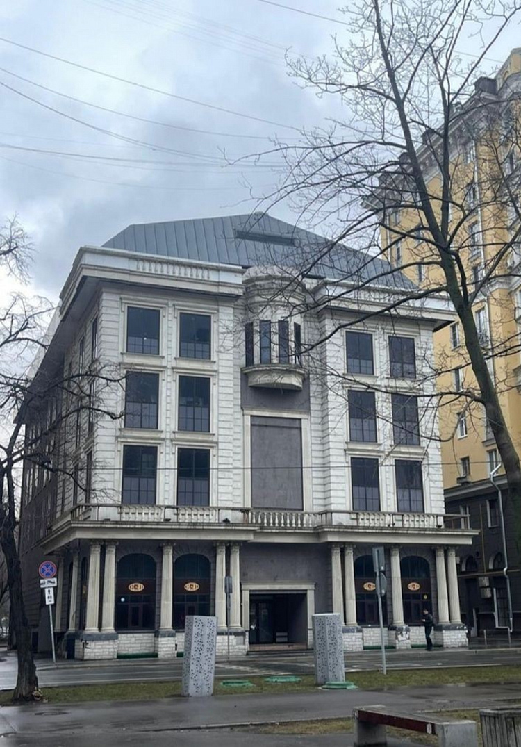 Продажа торгового помещения Административное здание 