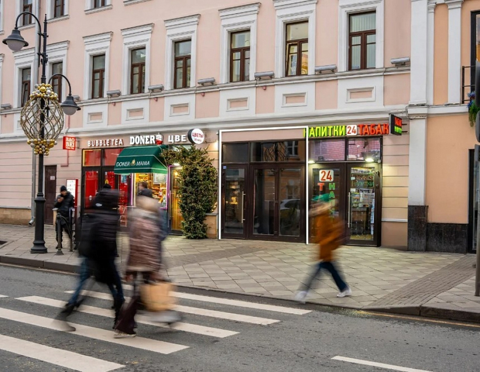 Аренда торгового помещения Жилое здание 