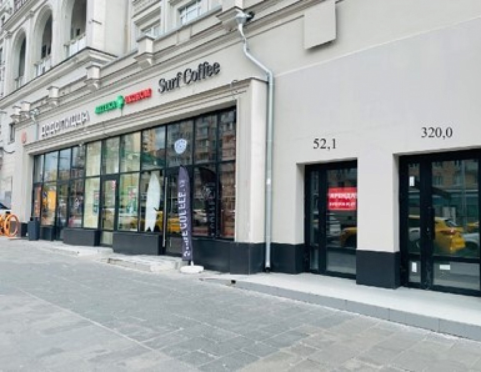 Аренда торгового помещения Жилое здание 