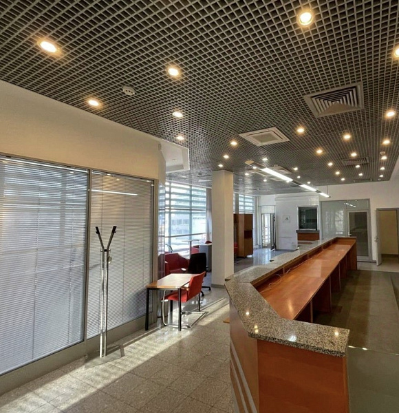 Аренда торгового помещения БЦ 